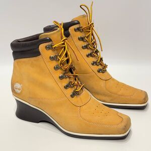 Timberland Wheat Nubuck Leather Wedge Heel Ankle Boot Square Toe Women Size 7.5M